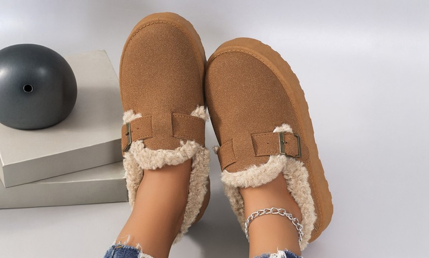 Image 6: Warm Fleece Lined Ankle Boots