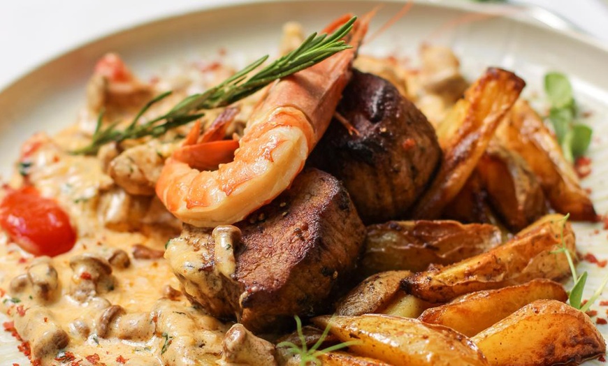 Image 2: Sommerliches 3-Gänge-Menü – vegetarisch oder mit Kalbsmedaillons