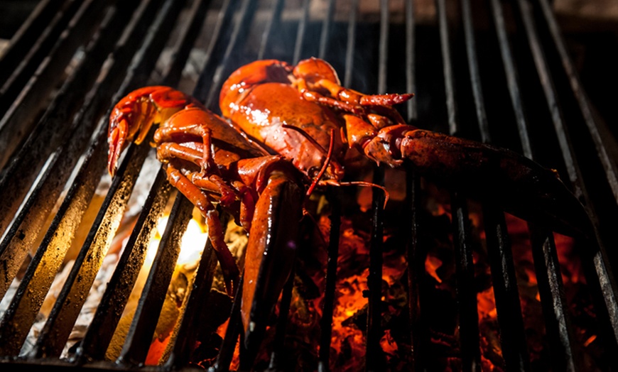 Image 3: English Surf and Turf with Champagne