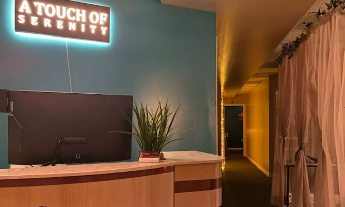 60-Minutes Swedish/Deep Tissue Massage or Couples Massage