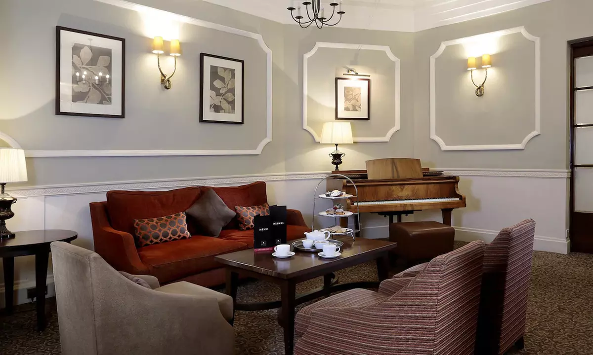 Chester: Standard Double Room with Bottle of Prosecco