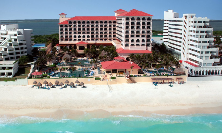 GR Solaris Cancun & Spa - All Inclusive in - Cancun, MX | Groupon Getaways