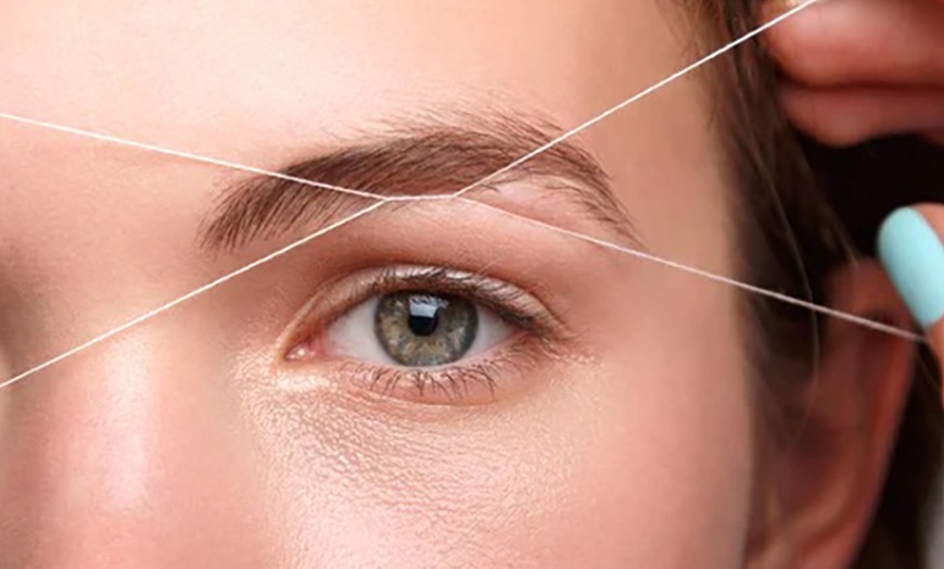 Image 2: Up to 43% Off on Threading at kamana beauty palace