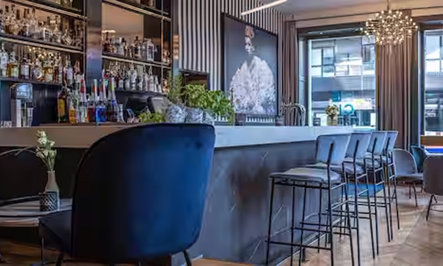 Image 6: Jazz, Bubbles & Bowls: Lunch Erlebnis für 1 oder 2 Personen