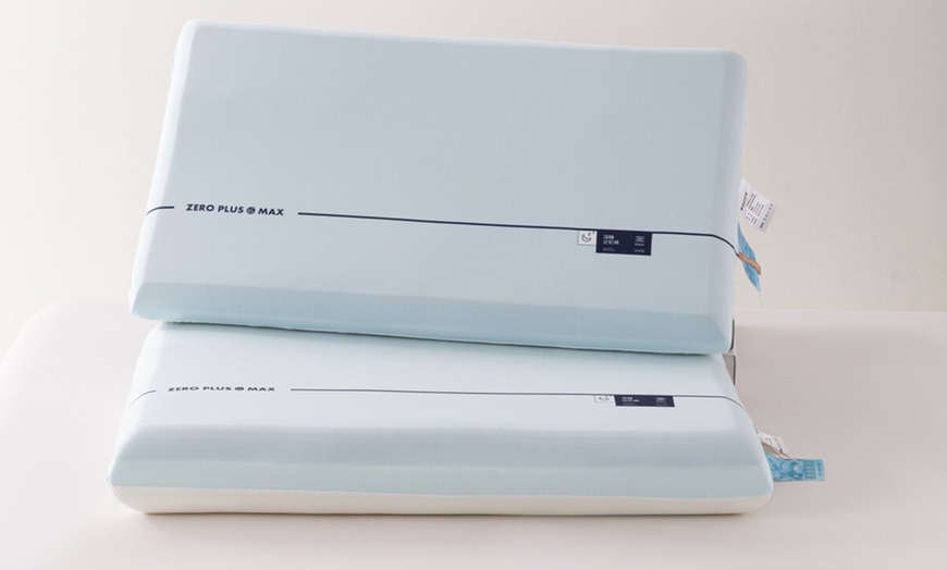 Image 6: Night Luxe Dual Core Deep Sleep Pillow Set