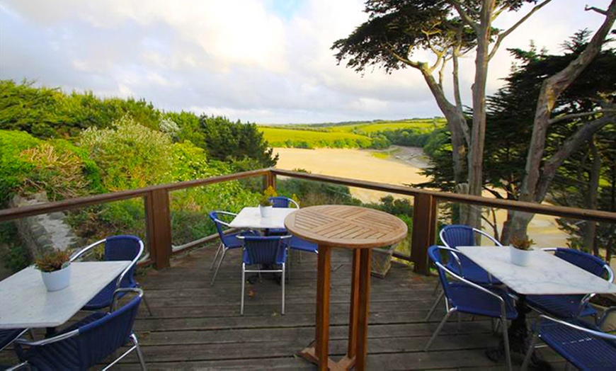 Image 8: 1- or 2-Night Stay with Breakfast in Newquay