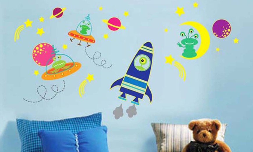 Image 2: Glowing Wall Stickers