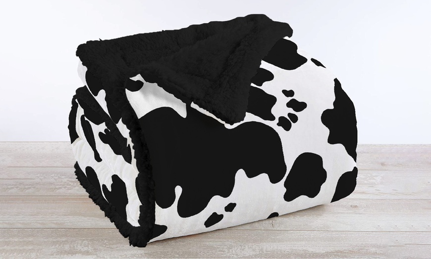 Image 4: Manta de franela cálida y suave con diseño estampado