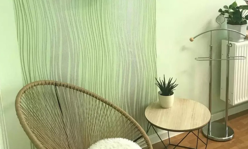 Image 2: 45 Min. Diamant-Mikrodermabrasion-Behandlung inkl. Maske für 1 Person