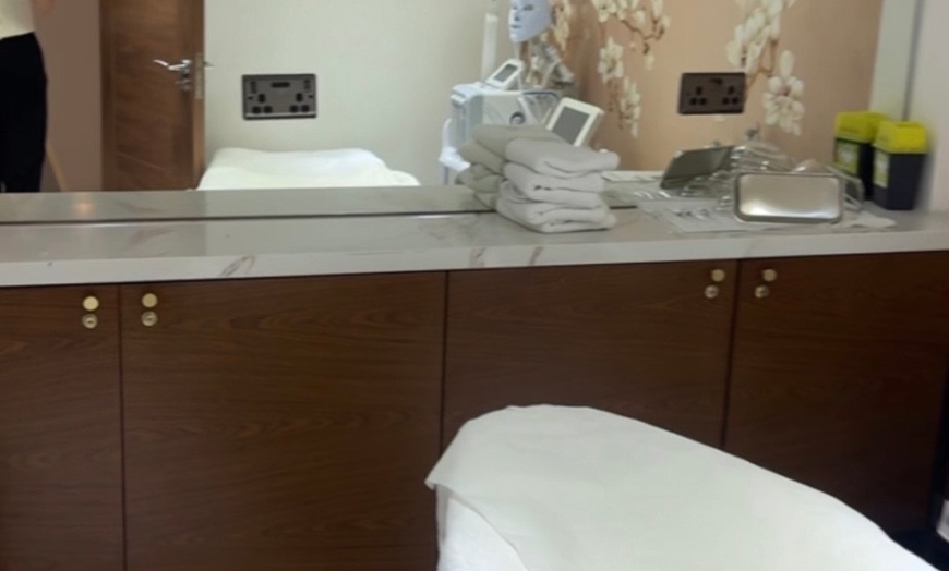 Image 5: Semi-Permanent Make-Up