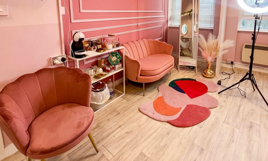 Image 3: Get a Hair Wash, Conditioning & Blowdry with Cut or Brazilian Keratin