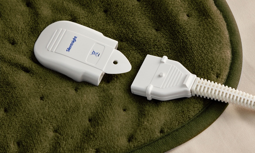 Image 9: Silentnight Luxury Heated Throw, Energy-Efficient Fleece Comfort