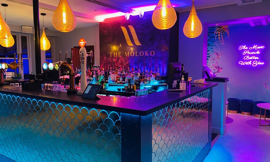 Image 6: Share a 20oz Sirloin, Raise a Glass, Make It a Night 