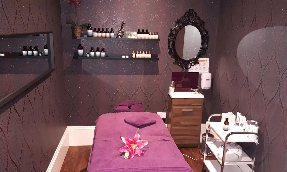 London: Elegant 4* Stay with Breakfast