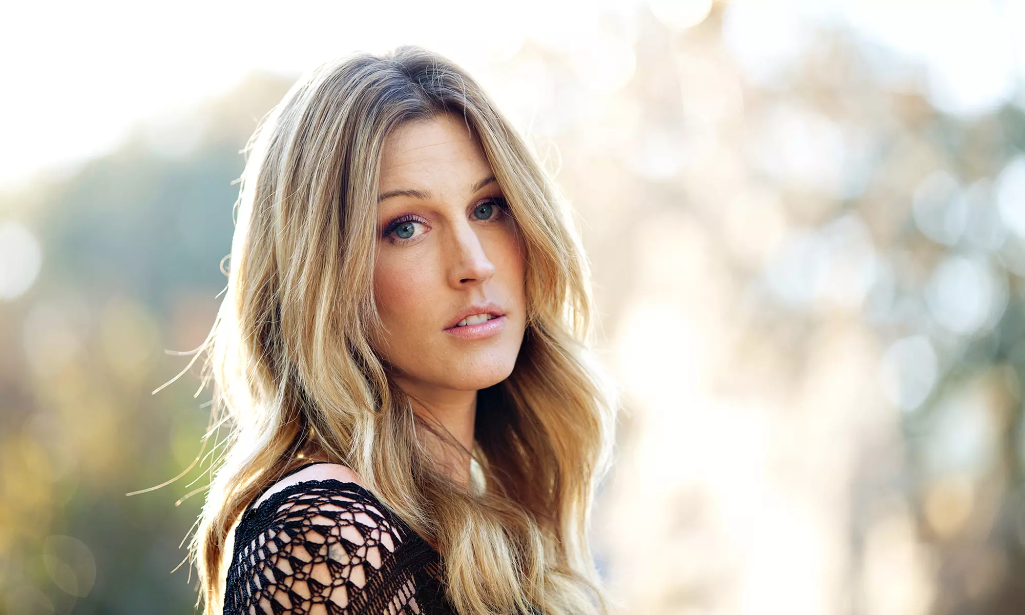 Experience Lisa Thomas Salon's women's haircut, style, and Redken conditioning with up to 60% off - Primary Image