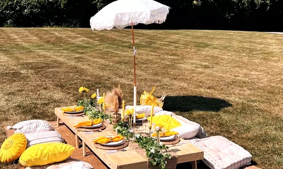 Picnic Dining Experience – Perfect for 2, 3, 4, or 5 Guests
