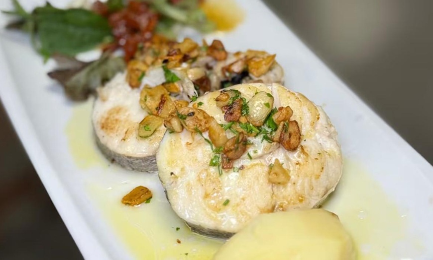 Image 13: Menú completo con platos típicos españoles para 2 o 4 personas