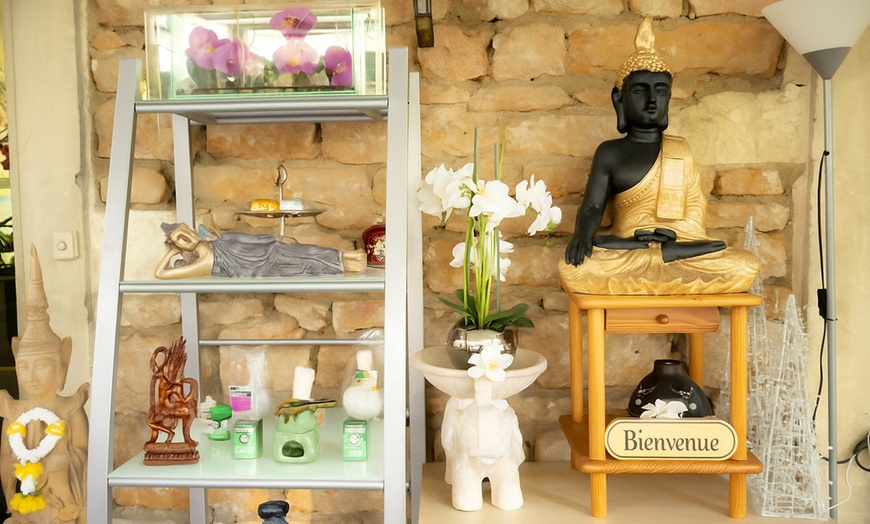 Image 7: Massage traditionnel thaïlandais ou aux huiles chaudes d'1h 