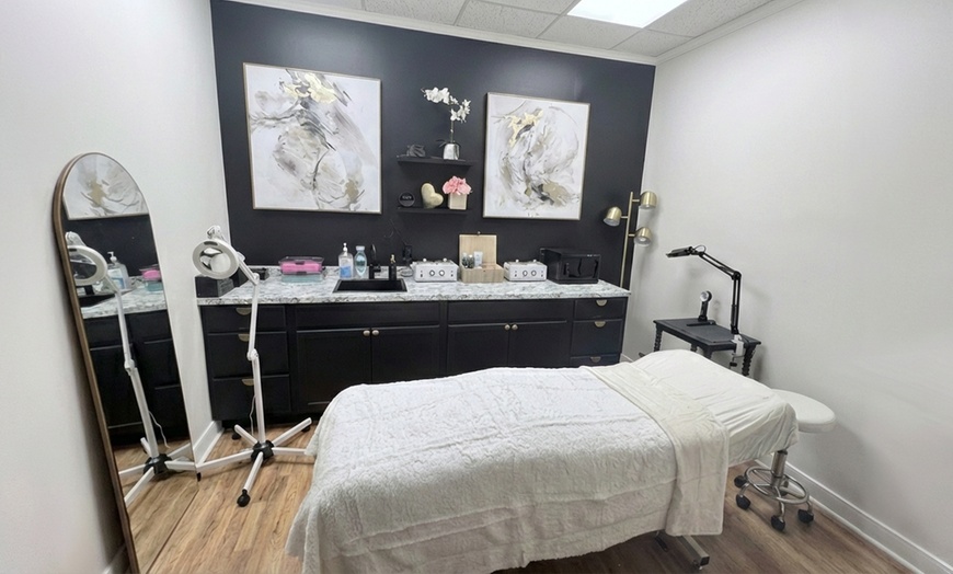 Image 2: Facial Hair Removal Services for Full Face, Brows, Lip & Chin