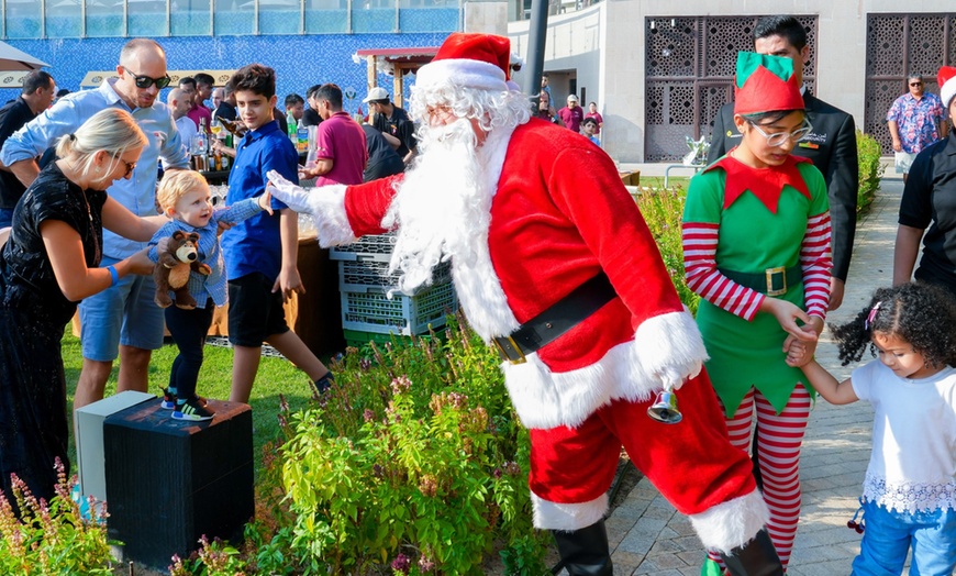 Image 3: 5* Christmas Day Brunch with Soft/House Drink, Cooking & Kid Activity