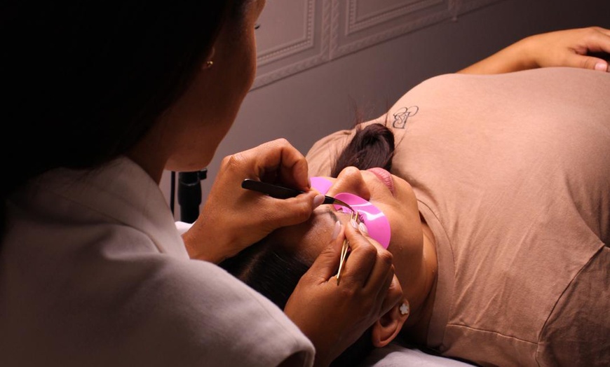 Image 4: Manicura y o pedicura en Beleza & Co