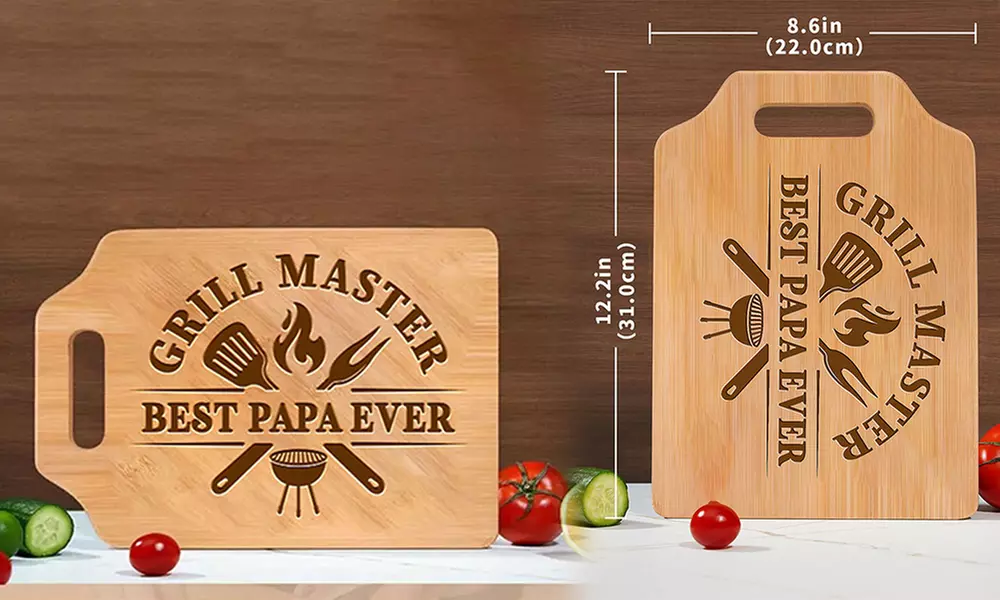 Schneidebrett mit 3 Geburtsblumen und Namen von Justyling