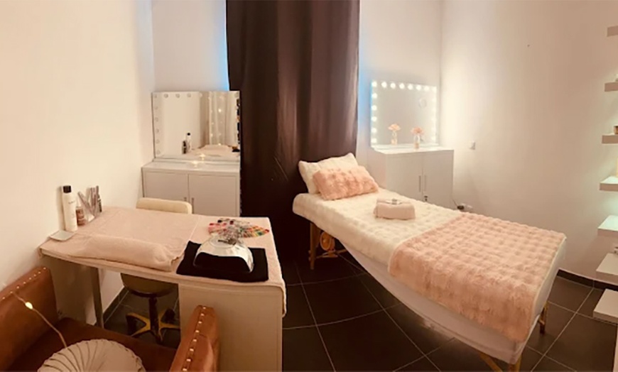 Image 2: Modelage et soin visage avec Beauty Nath Saloon