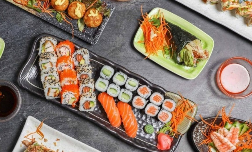 Image 2: Sushi Platter with a Drink each For 2 or 4 People 