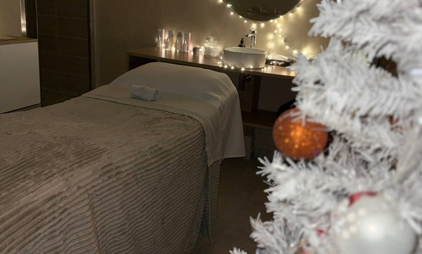 Image 2: Escapade sensorielle entre modelage et soin visage à Casa Alma