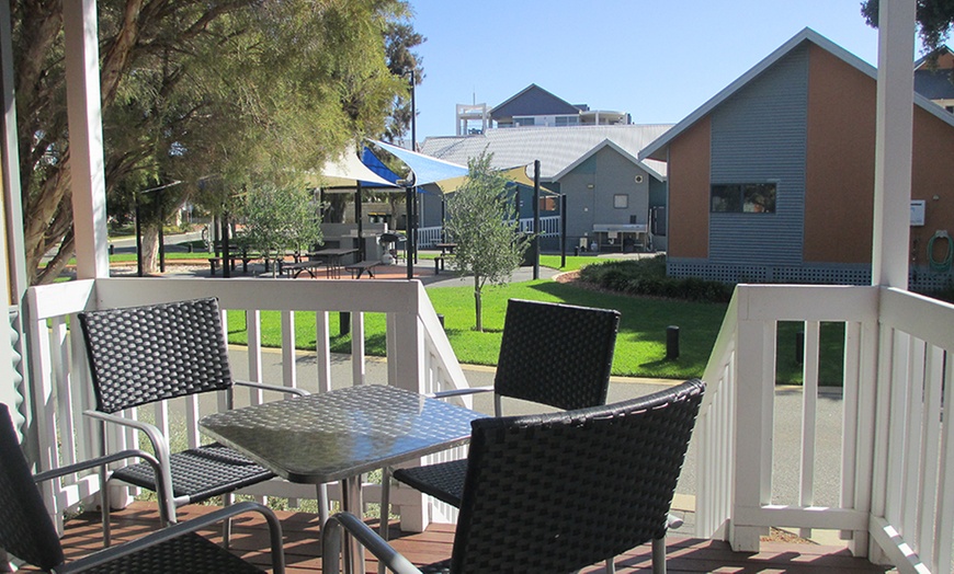 Image 5: Mandurah: Two-Night Chalet Stay