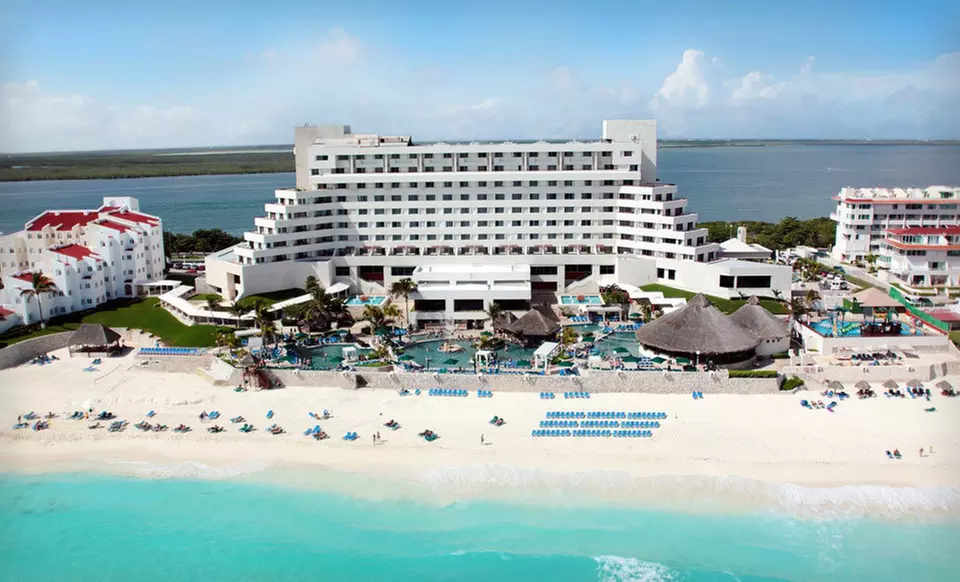 All-Inclusive Three- or Four-Night Stay with Meals, Drinks, and Mini Water-Park Access at Royal Solaris Cancun - Primary Image