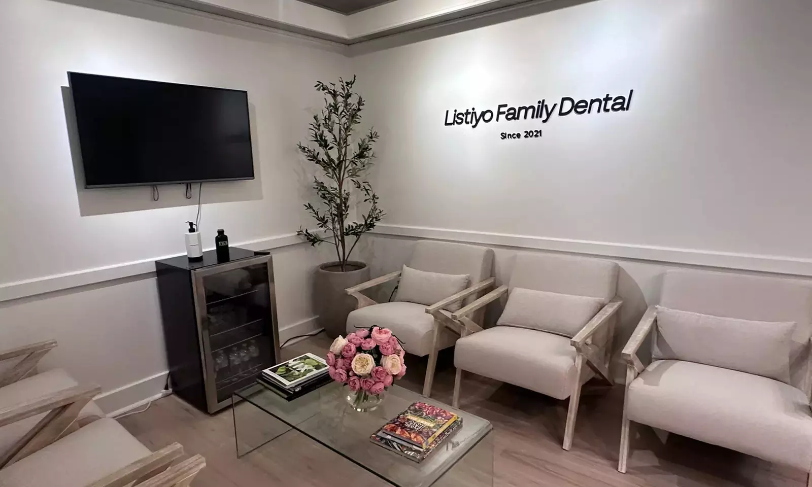 Dental Exam, Cleaning and Set of X-Rays or Take Home Whitening Kit with X-Rays and Exam ( Up to 83% Off ) - Primary Image