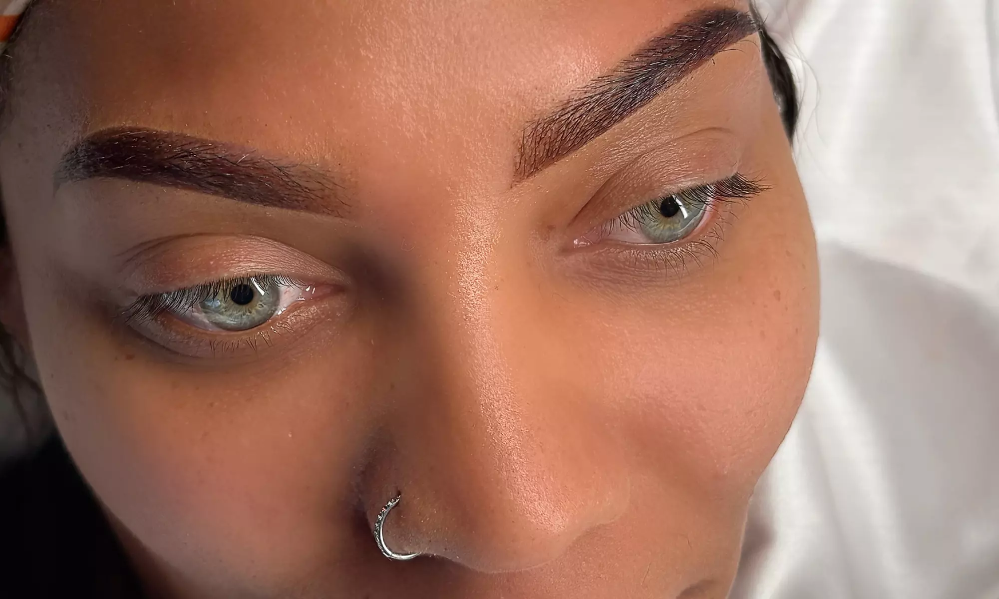 Enhance Your Look: One Ombré Powder Brows or Microshading Session