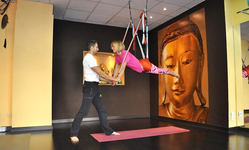 Image 12: Clases de yoga y pilates con opciones mensuales y bonos flexibles