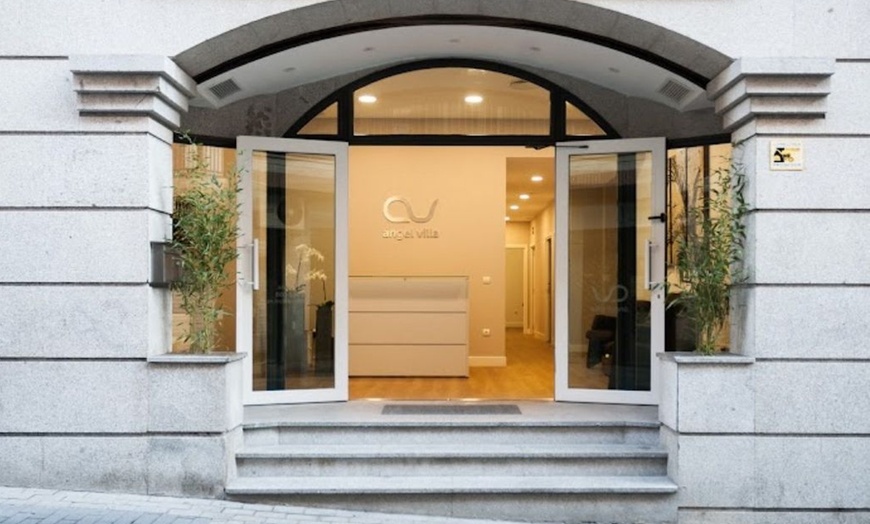 Image 3: Hasta 5 sesiones de 1 hora de masaje a elegir para 1 persona