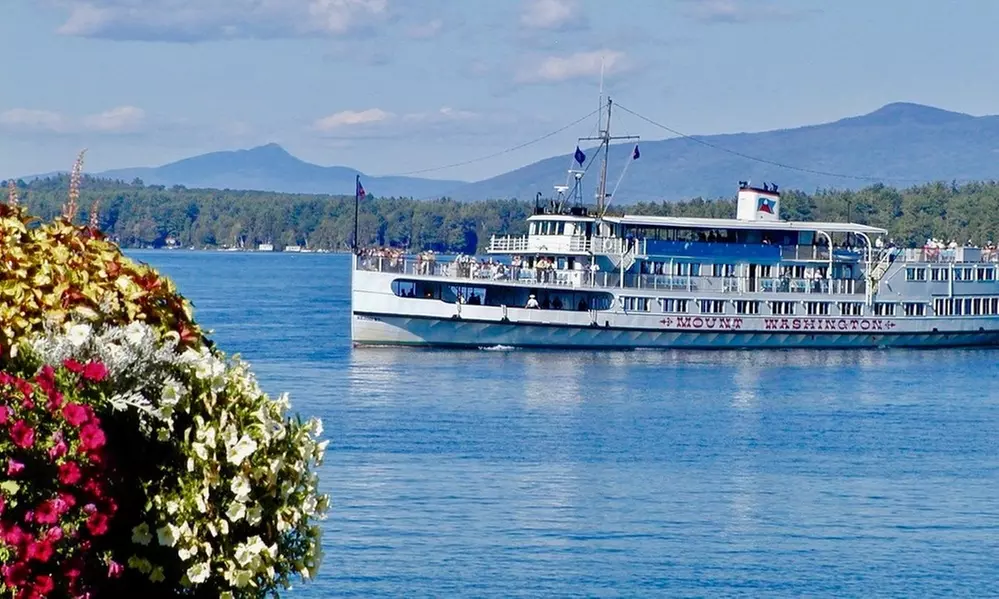 2.5 Hour Narrated Scenic Lake Winnipesaukee Tour Tickets