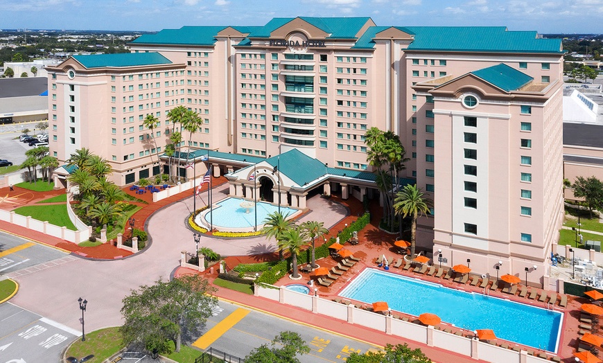 Image 28: Member-Only Deal: Steps from shopping, dining, & Orlando theme parks