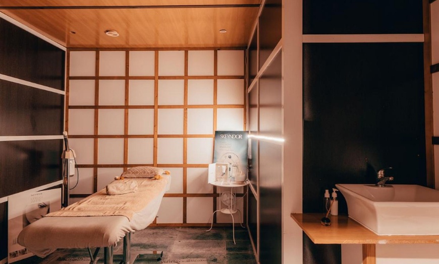 Image 3: 1 sesión de masaje relajante de 45 o 60 minutos para 1 persona