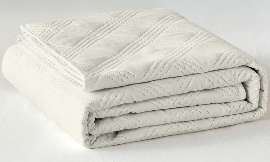 Image 5: Couvre-lit léger matelassé "Birmingham" en satin