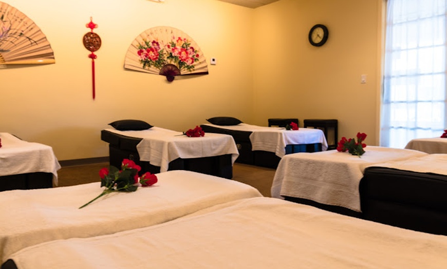 Image 4: 30, 60, or 90-Minute Foot Massage, or 60-Minute Foot & Body Massage 