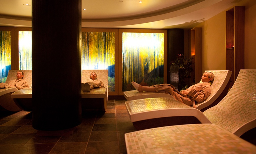 Image 5: 5* Two-Treatment Spa Package