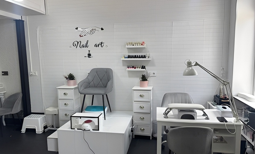 Image 12: 1 o 3 sesiones de tratamiento facial con vitaminas o masaje