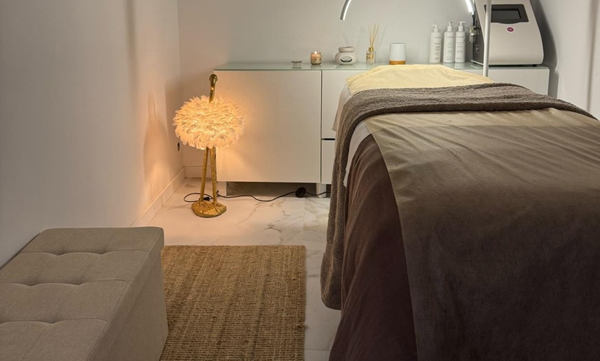 Image 5: Lifting y tinte de pestañas con opciones de cejas y laminado