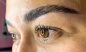 Lifting y tinte de pestañas con opciones de visajismo y henna