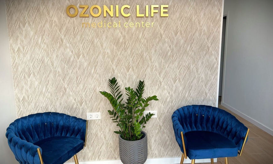 Image 3: Tratamiento reafirmante inyectado para rejuvenecimiento facial