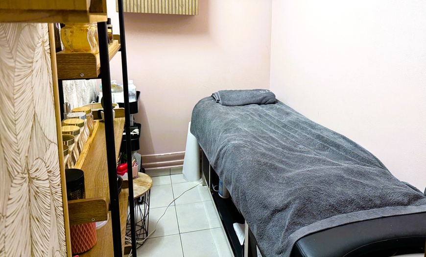 Image 2: Modelage et beauté des mains par Le Cocon De Mel