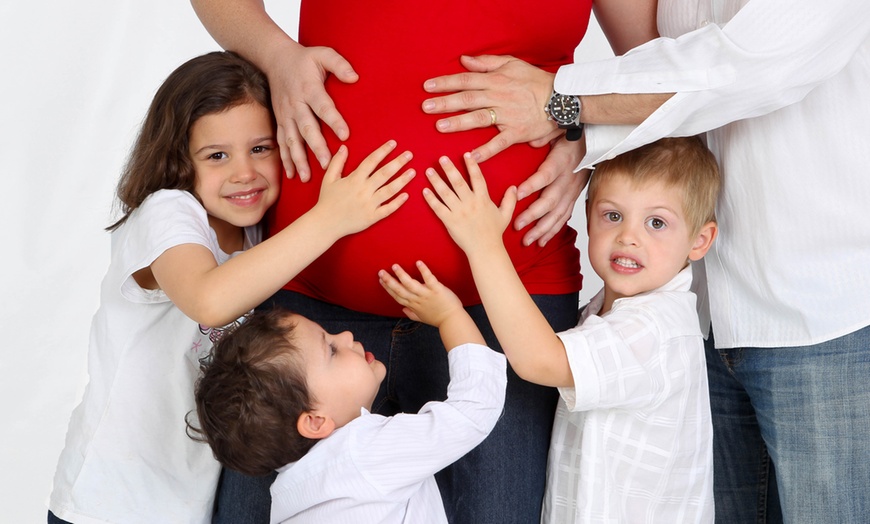 Image 2: Maternity photoshoot with an soft copies on USB
