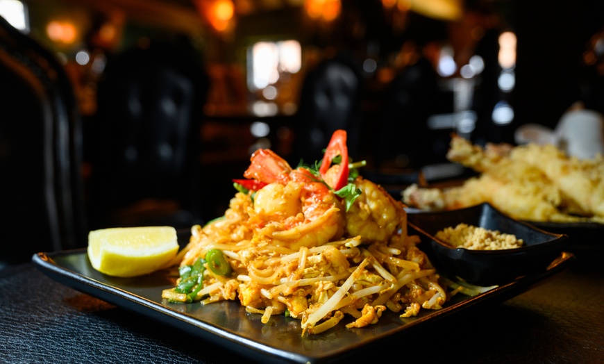 Image 4: The Crazy Bear | Thai 12-Plate & Drinks | Beaconsfield & Stadhampton