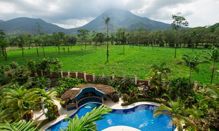 414X Option 1: Houston (IAH): Depart on certain dates between 5/6/26-5/20/26 - ✈ 5-Night Costa Rica Vacation with Hotels & Air from Travel by Jen