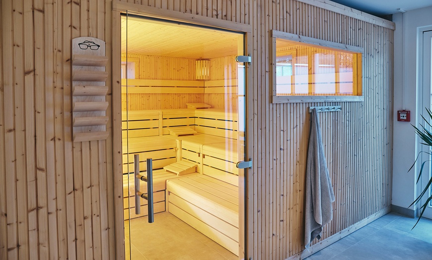 Image 5: Sauerland: Doppelzimmer inkl. Frühstück, opt. 3-Gänge-Abendessen